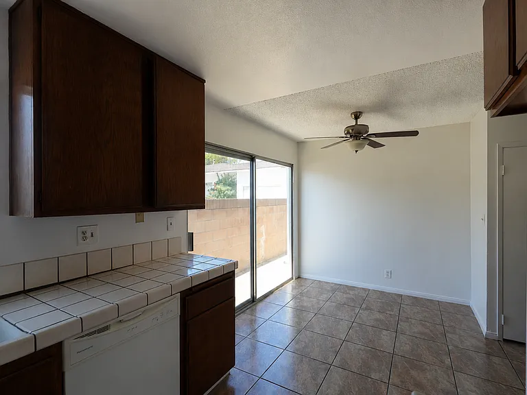 16809 Dalton Ave — Photo 4