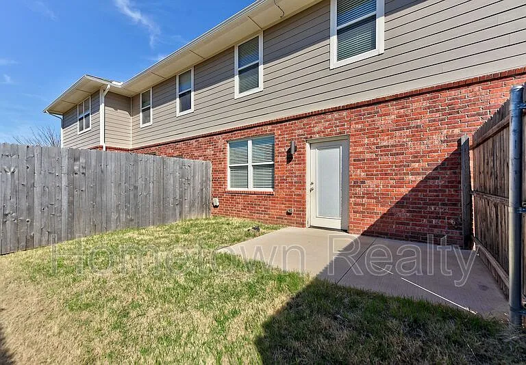788 SW 13th St — Photo 41