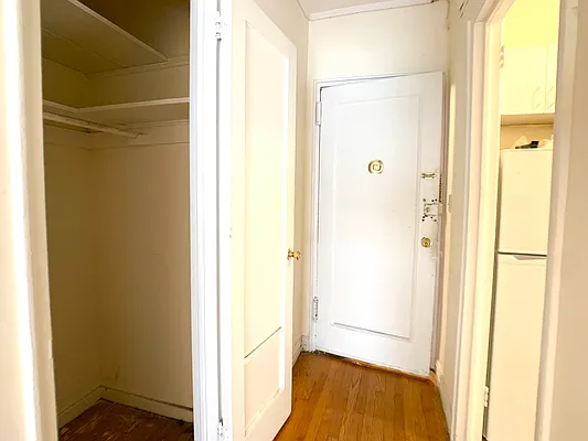 Rented by R New York | media 21