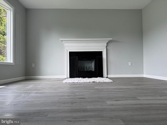 4th image of 143 Wellington Way
