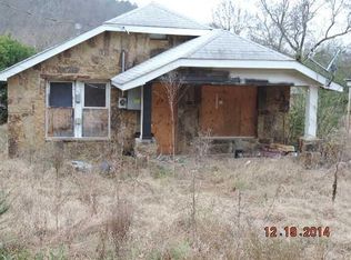 2106 S Elm St, Paris, AR 72855