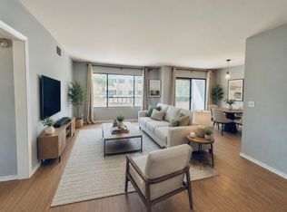 700 Westmount Dr APT 202, West Hollywood, CA 90069