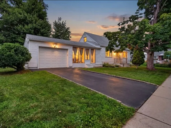 6 Elm Hill Rd, Clifton City, NJ 07013