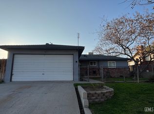 2204 Lynwood St, Bakersfield, CA 93306