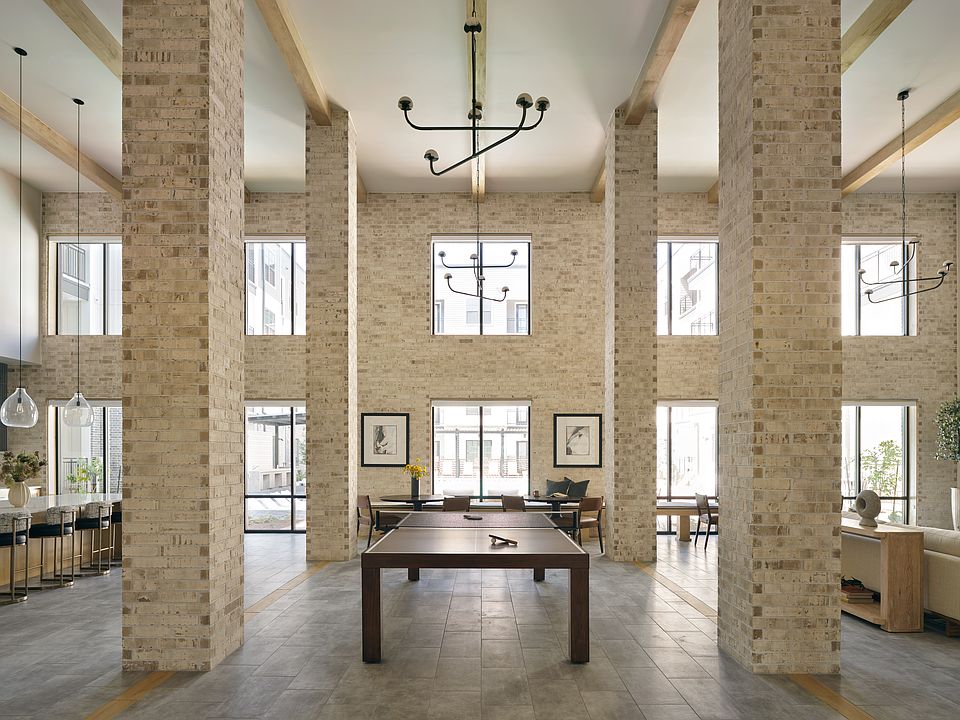 Building Photo 5