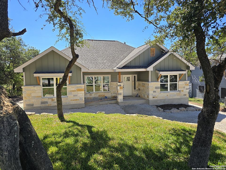 1st image of 333 oak springs