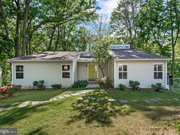 218 Springknoll Cir, Fredericksburg, VA 22405