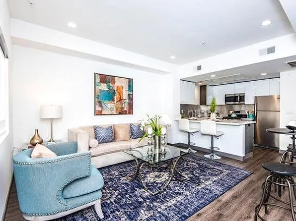 8748 Reading Ave, Los Angeles, CA 90045
