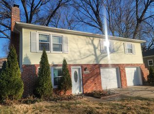 8421 England St, Overland Park, KS 66212