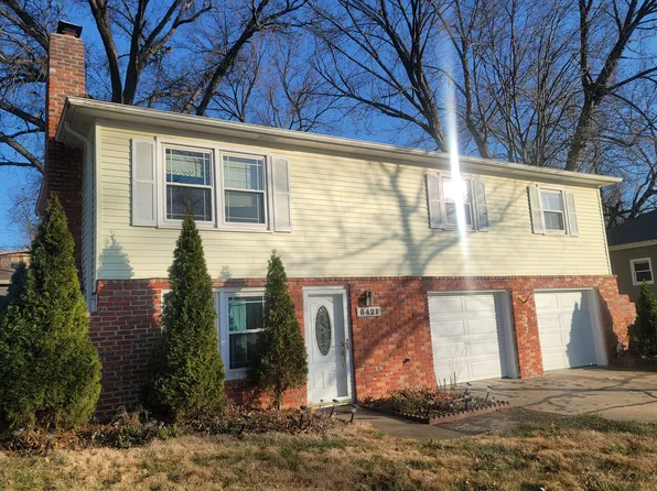 8421 England St, Overland Park, KS 66212