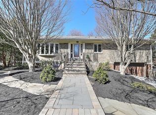 35 Winfield Rd, Providence, RI 02906