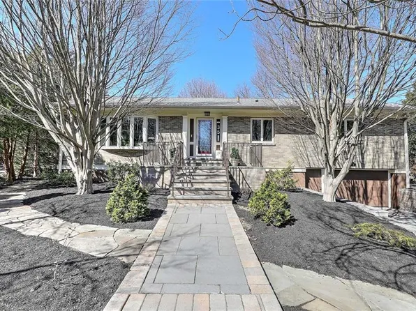 35 Winfield Rd, Providence, RI 02906