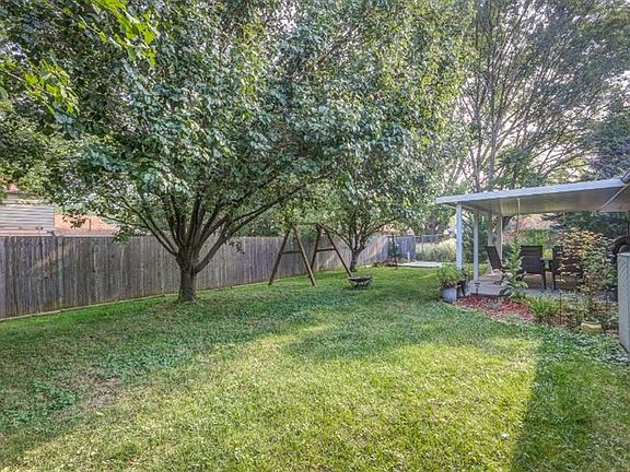 4th image of 6411 Luton Ct