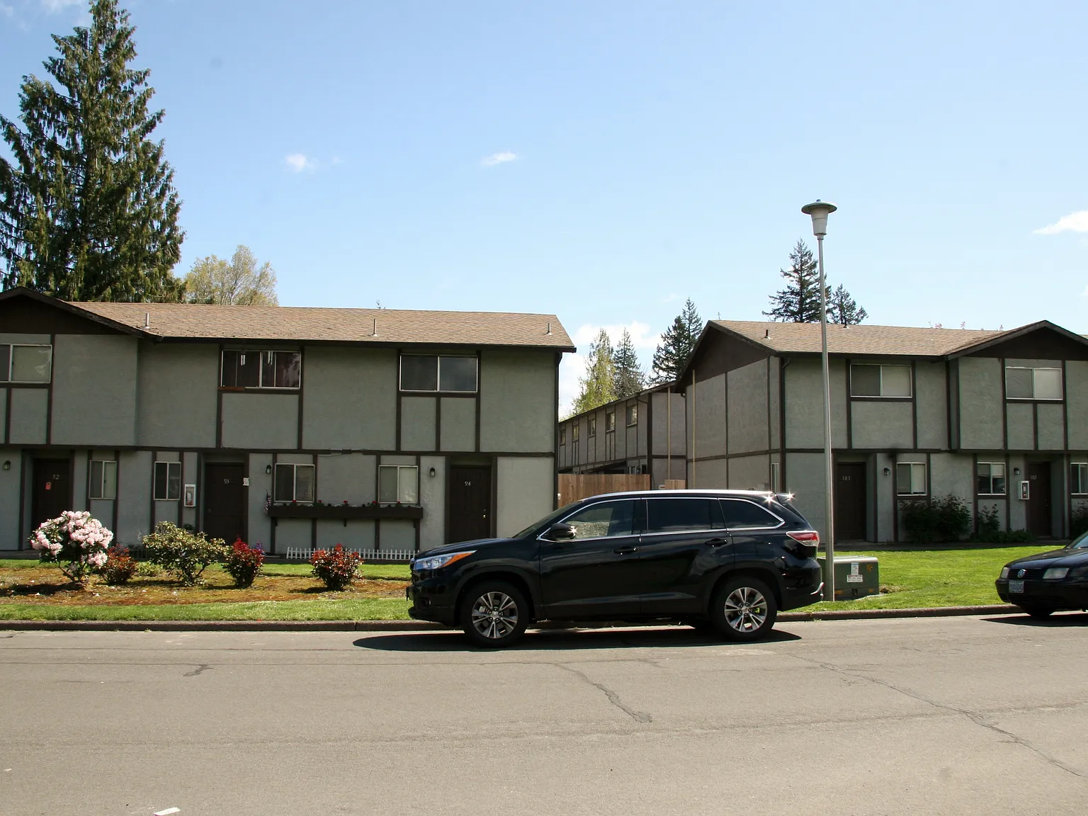 Sherwood Manor Apts — Photo 3