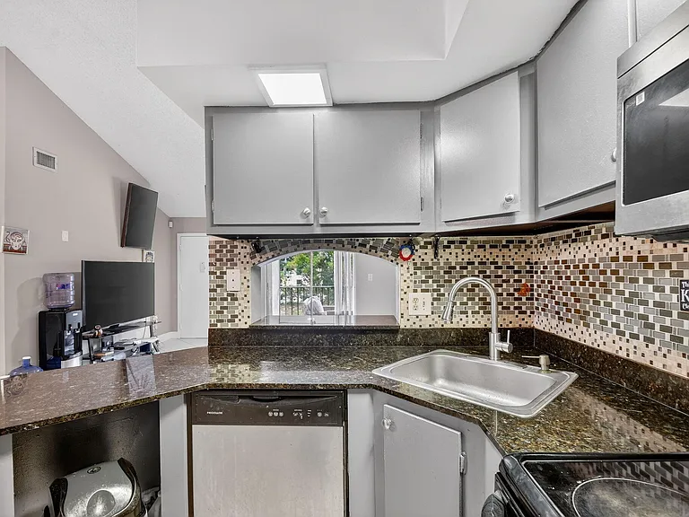 4191 S 57th Ave #G — Photo 21