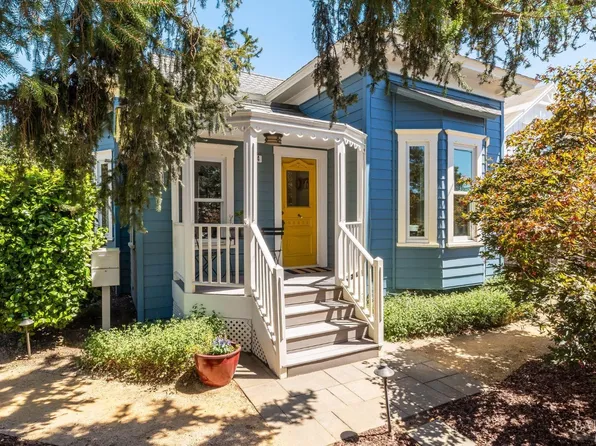 544 Brown Street, Healdsburg, CA 95448