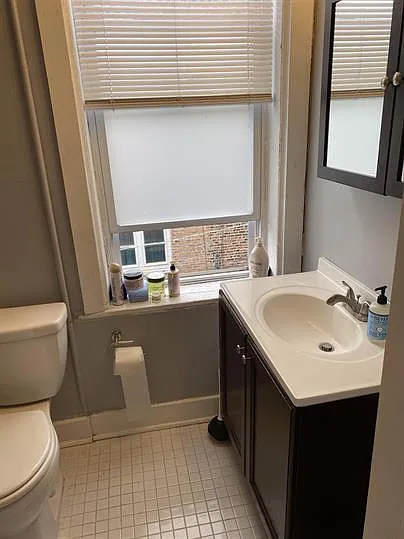 4558 S Justine St #2R — Photo 8