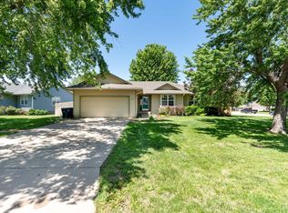 1525 Cottonwood Dr, El Dorado, KS 67042
