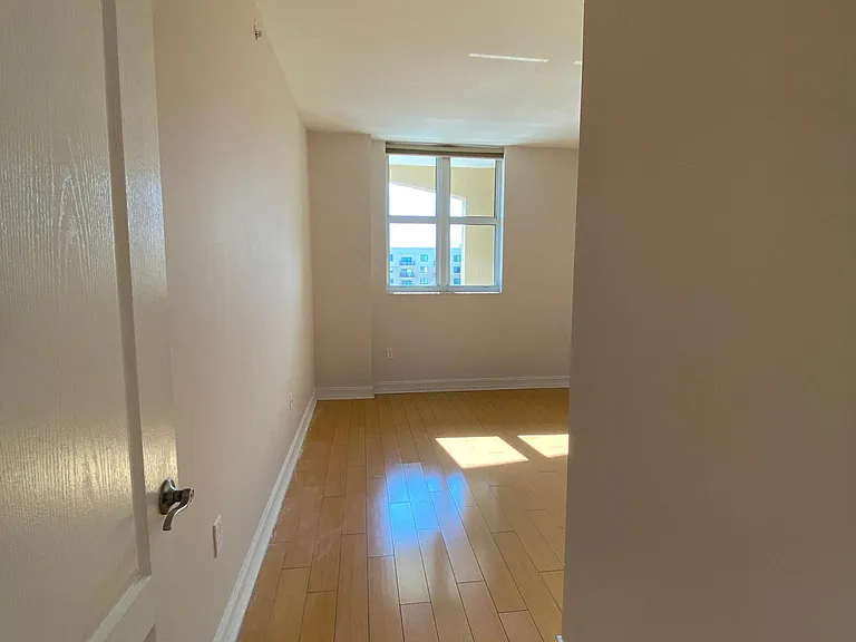 117 NW 42nd Ave #1604 — Photo 10
