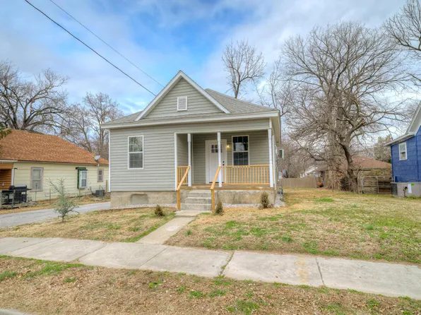 907 W C Street, Joplin, MO 64801