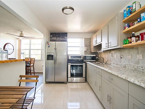 3rd image of 2751 E Taft Street #303