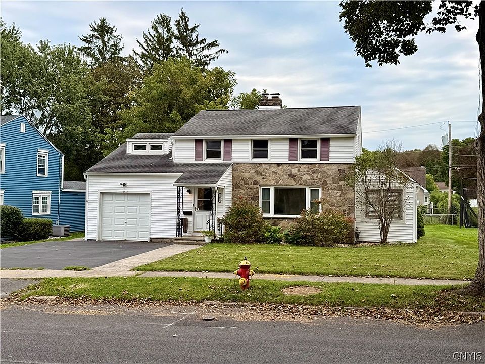 1st image of 2643 Remington Rd