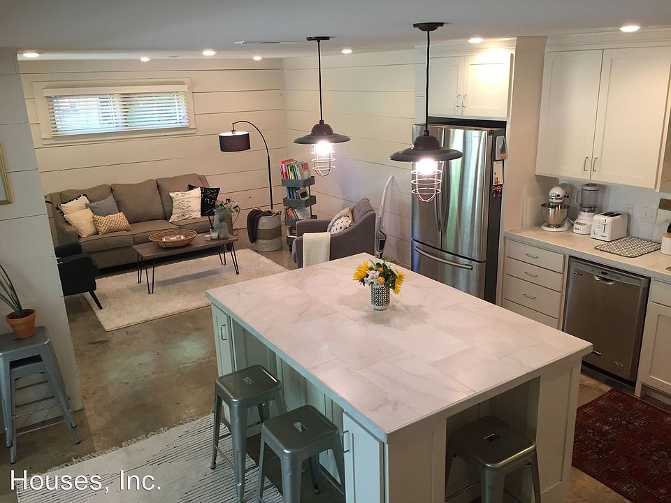 1st image of 152 N Oklahoma Way