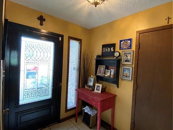 4th image of 133 Summerwood Dr