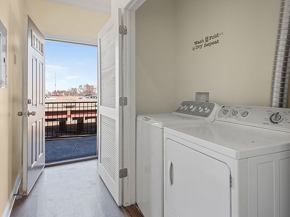 2nd image of 2916 S Archer Ave APT 1