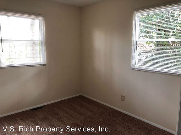 3rd image of 3030 Glendale Ave