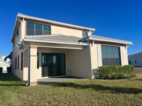 449 SE Fascino Cir, Port Saint Lucie, FL 34984