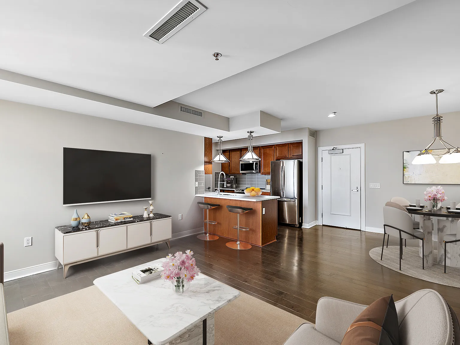 1 bed, 971 sqft, $2,050 — Photo 4