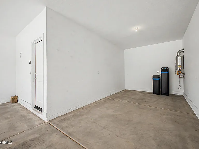 17057 W Molly Ln — Photo 41