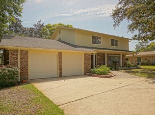 58 Country Club Rd, Shalimar, FL 32579