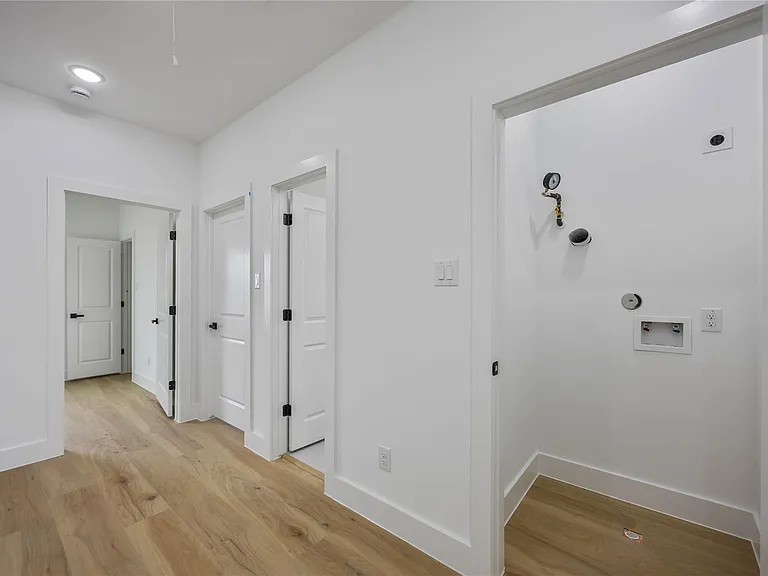 4804 Carmen St #B — Photo 15