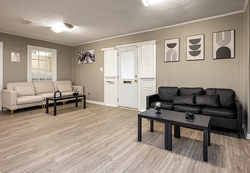 Bayou Apartments Photo 1