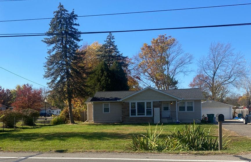 2nd image of 21878 Inkster Rd