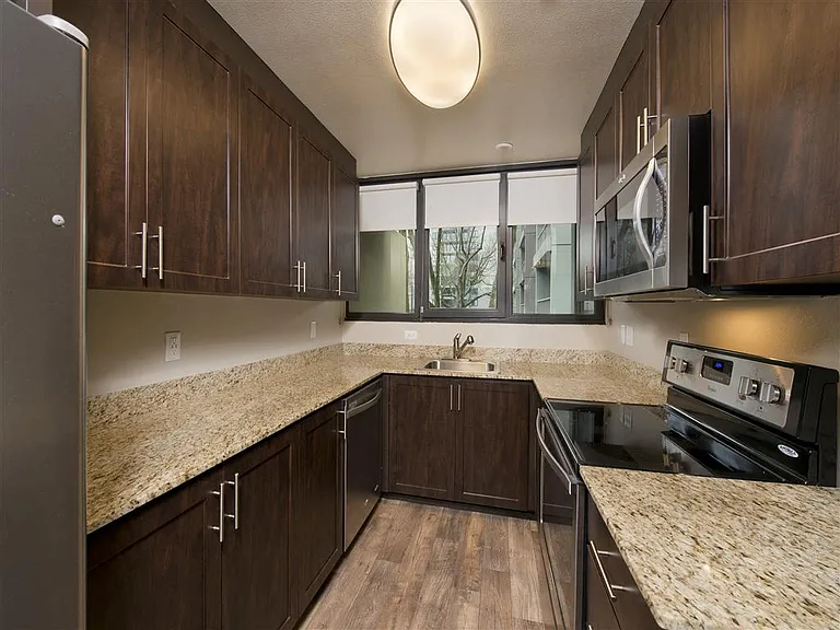 Harrison Tower Apartment Homes — Photo 6