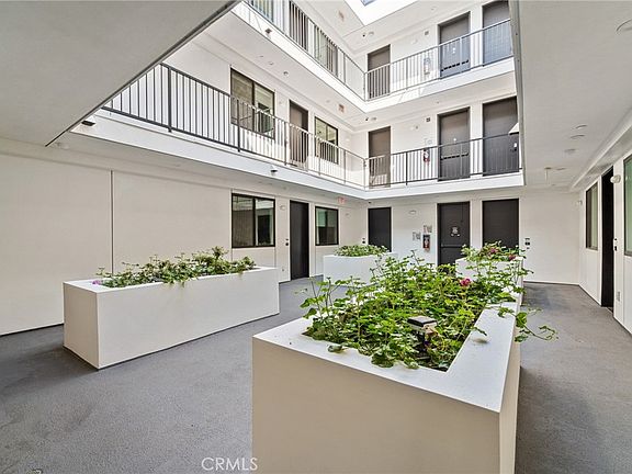 5th image of 7510 Sepulveda Blvd #101