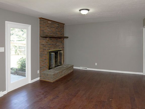 5th image of 3913 Edina Dr