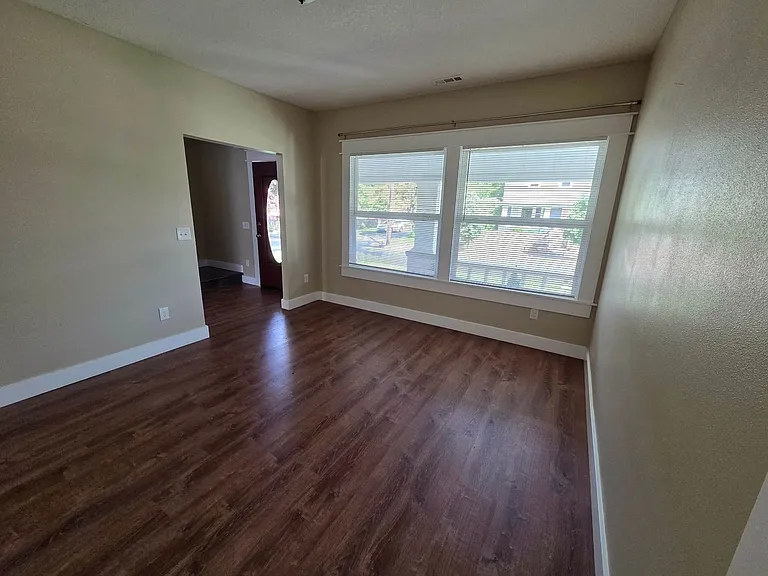 7817 N Haven Ave — Photo 12