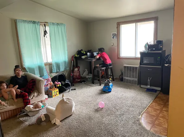 3338 S Whitnall Ave, Milwaukee, WI