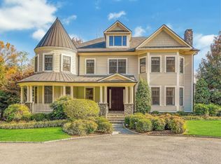 833 Herbert Springs Rd, Alexandria, VA 22308