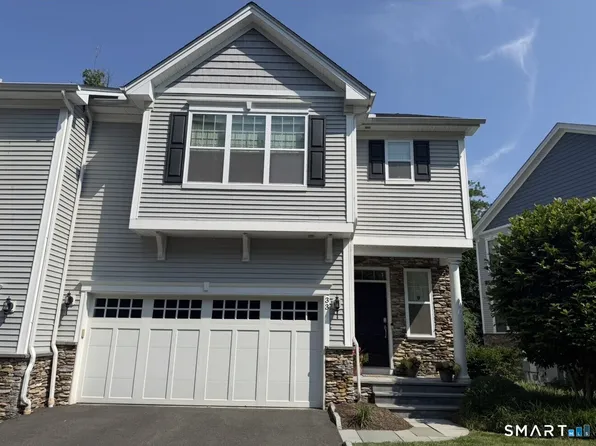 560 River Road #33, Shelton, CT 06484
