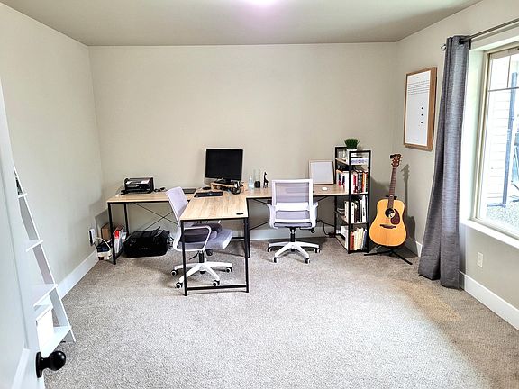 3rd image of 1910 Hardway Ln