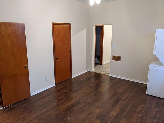 5th image of 2455 W Cortland St Unit 2R