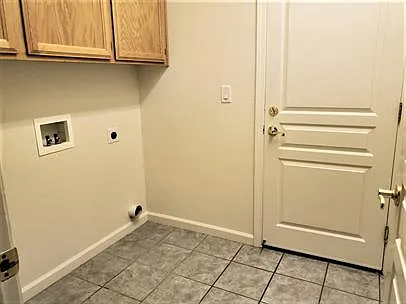 1683 Shay Way — Photo 9