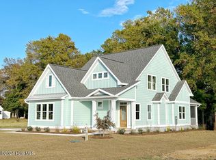 69 Sailmaker Loop, Arapahoe, NC 28510