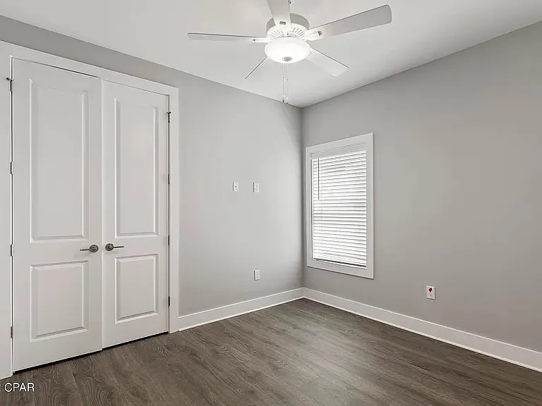 22802 Lakeview Dr — Photo 15