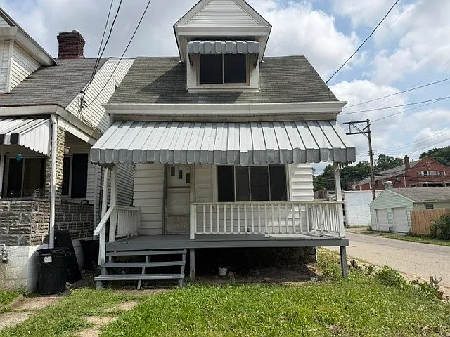 500 Russellwood Ave — Photo 1